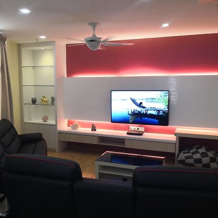 Hotel Zamburger Bukit Segar Cheras Ngoại thất bức ảnh