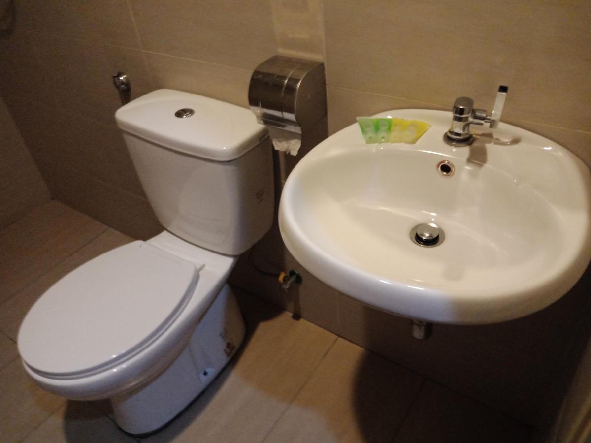Hotel Zamburger Bukit Segar Cheras Ngoại thất bức ảnh
